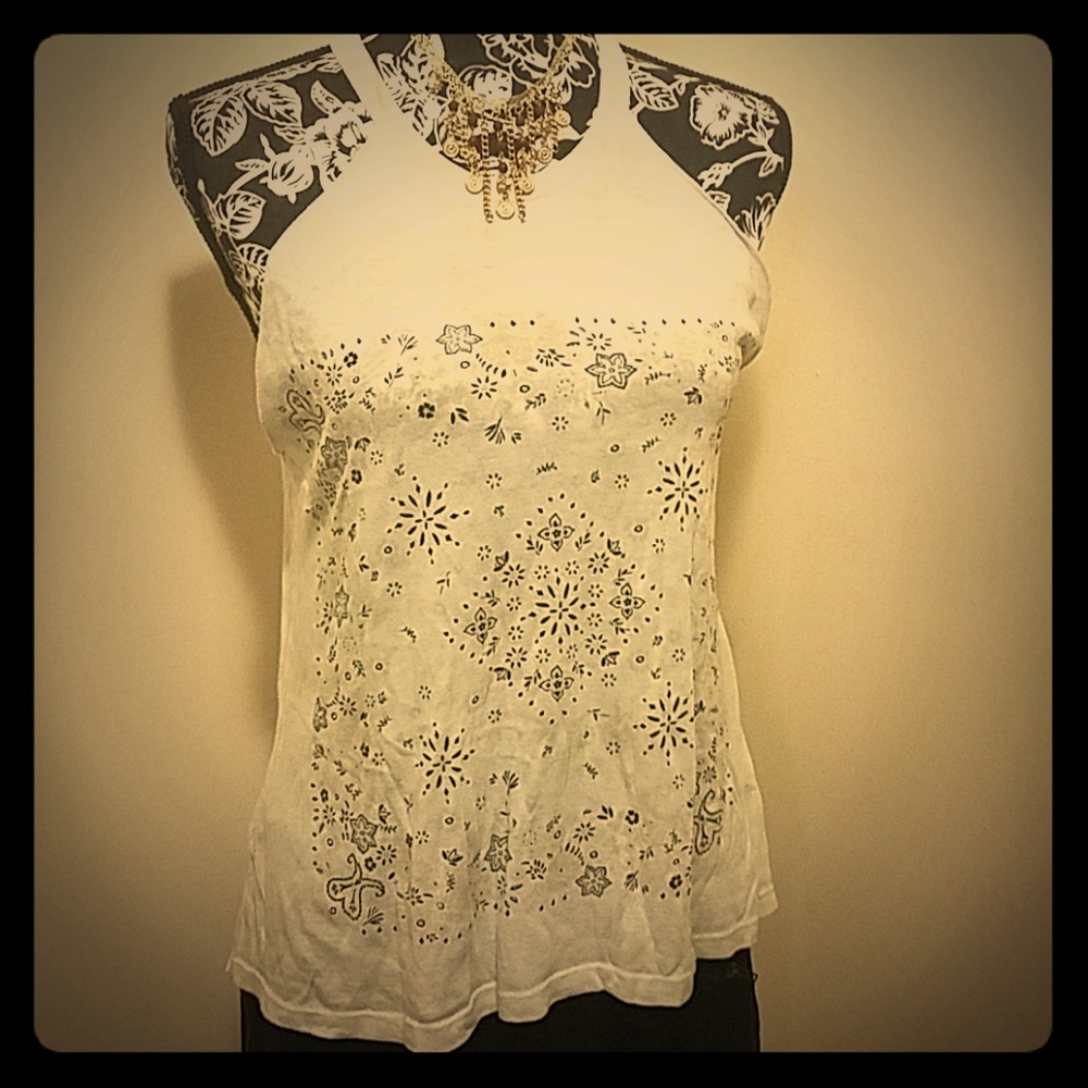 White flower tank top